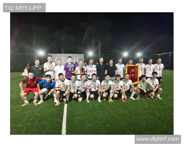 大春聊足球：从草根到职业的足球梦想与激情分享